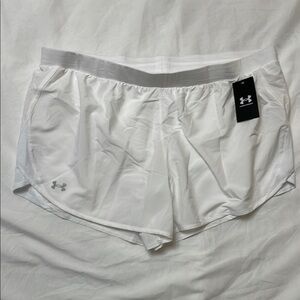 NWT Under Armour Loose White Lightweight Wicking Fly By 2.0 Running Shorts, 3X